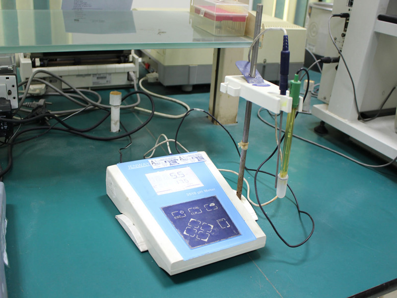 pH meter: 
	Determination of pH of different solutions, dosage forms (syrup and suspension and injection) Adjusting pH of buffer solutions and mobile phase used for HPLC and UPLC/MS/MS 