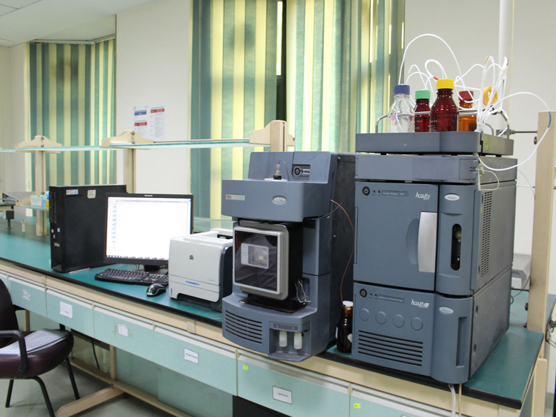 UP LC / MS- MS: 
	-Determination of drug concentration in biological samples. 
	-Determination of drug metabolite 
	-Identification of unknown drug 
	-In VIVIO work 